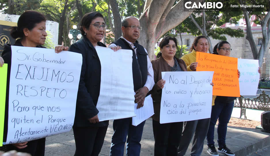 Vecinos de San Ramón denuncian a director del Cobaep por agandallarse un parque público (FOTOS Y VIDEOS)