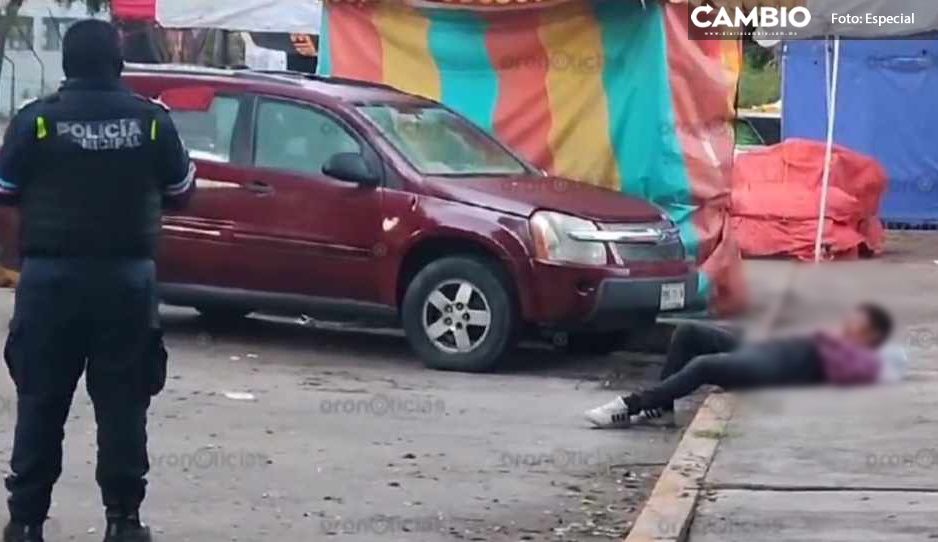 ¡Otra de bares! Riña deja a joven tirado en la banqueta con fuertes golpes en Boulevard 5 de Mayo (VIDEO)