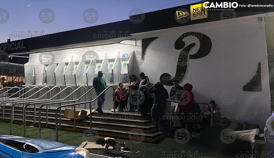 Aficionados madrugan por boletos para el próximo juego de Pericos vs Algodoneros