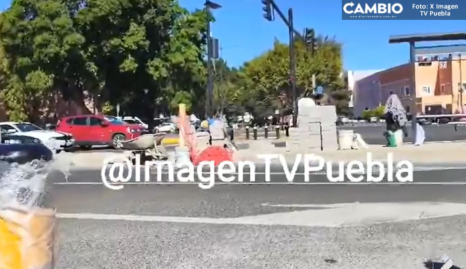 Ayuntamiento de Puebla coloca bolardos en el Bulevar 5 de Mayo (VIDEO)
