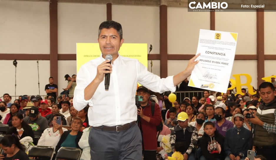Lalo Rivera recibe constancia como candidato a la gubernatura del PRD en un evento paupérrimo (VIDEO)