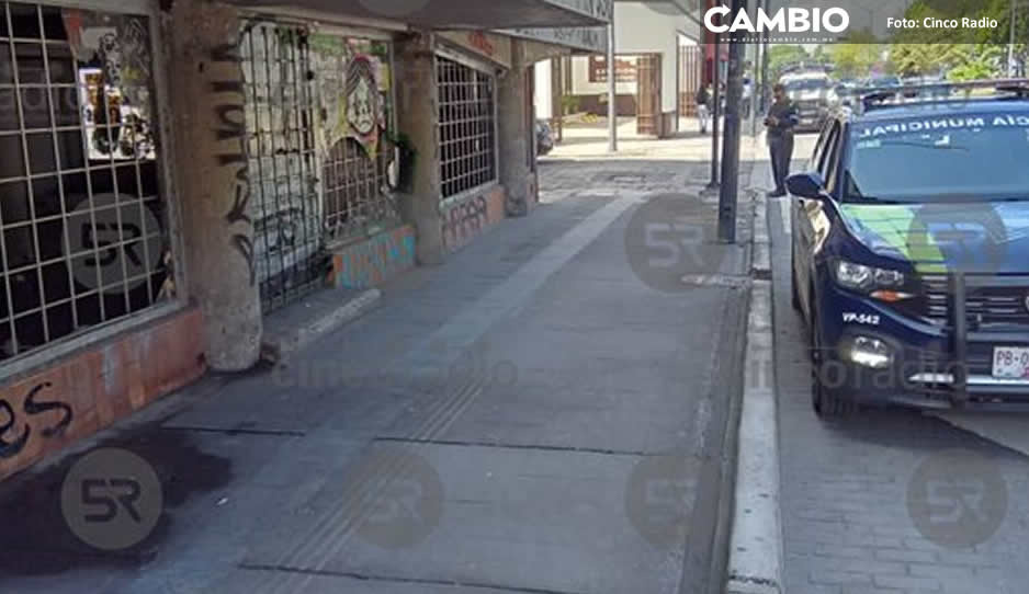 Ladrón asalta a estudiante y se esconde en edificio abandonado de la 11 Sur