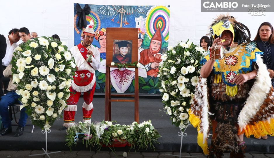 Rinden homenaje póstumo a María Rita Torres, danzante que murió en carnaval de Huauchinango