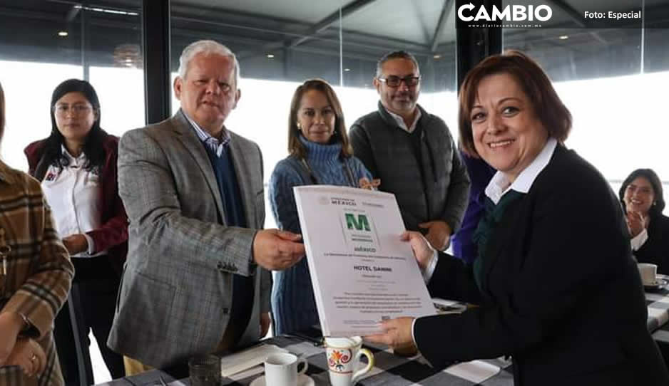 Carlos Peredo reconoció a prestadores de servicios que enaltecen a Teziutlán como Pueblo Mágico