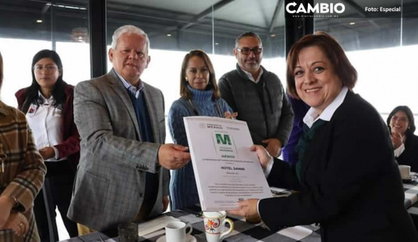Carlos Peredo reconoció a prestadores de servicios que enaltecen a Teziutlán como Pueblo Mágico