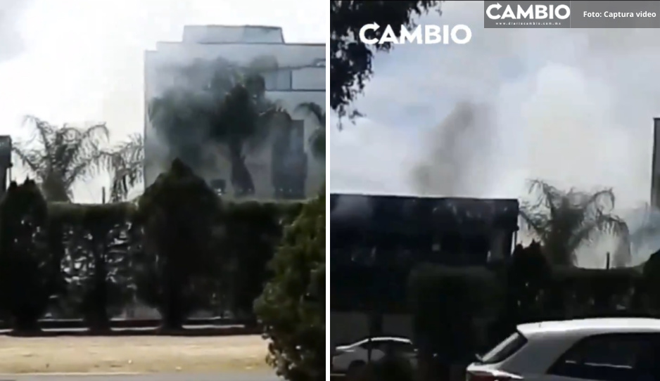 Voraz incendio devora predio frente a la UDLAP en Cholula (VIDEO)