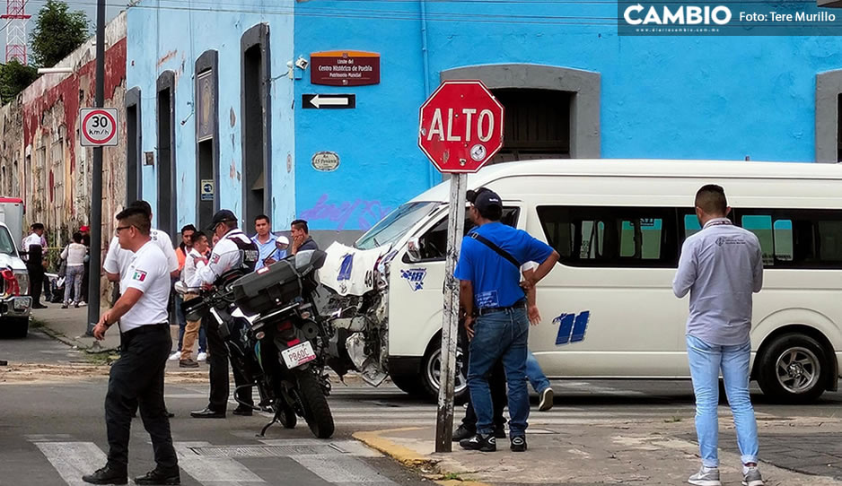 ¡Otra del transporte público! Choque entre Ruta 11 y camioneta deja seis heridos en el Centro (VIDEO)