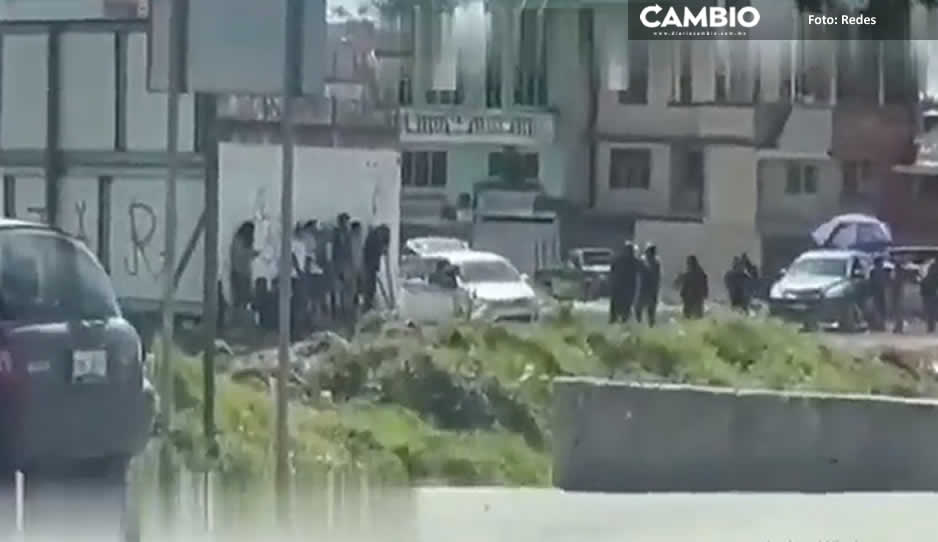 Con palos y piedras la 28 de Octubre busca otra vez apropiarse de predio en la Central de Abasto (VIDEO)