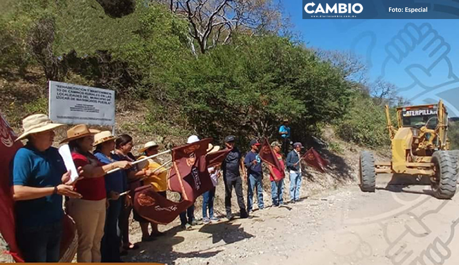 Irene Olea pone en marcha mantenimiento de caminos rurales en Izúcar de Matamoros