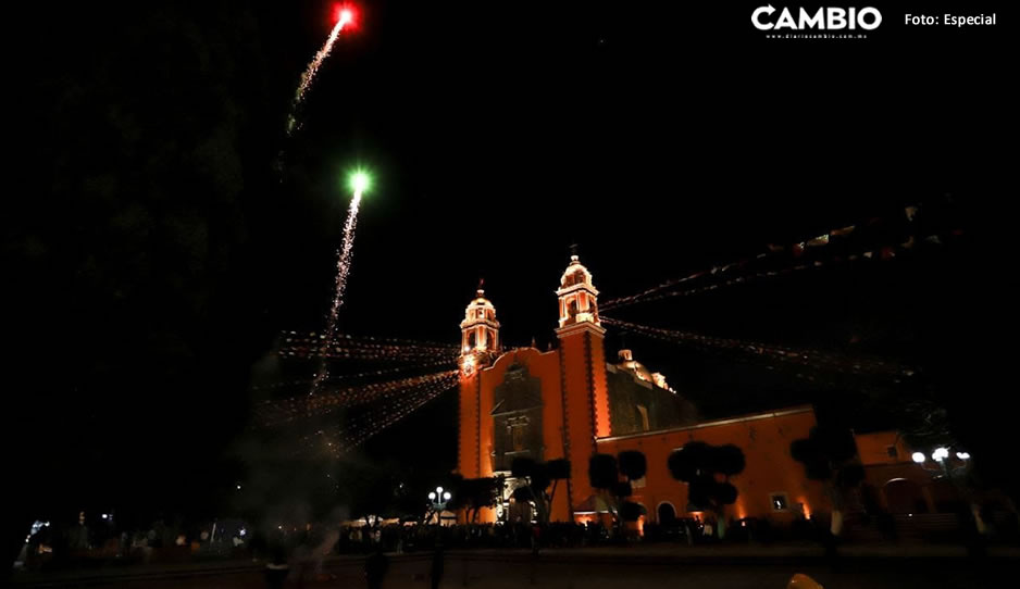 VIDEO: Entre fuegos artificiales, así inauguraron la Fiesta Patronal de San Andrés Cholula