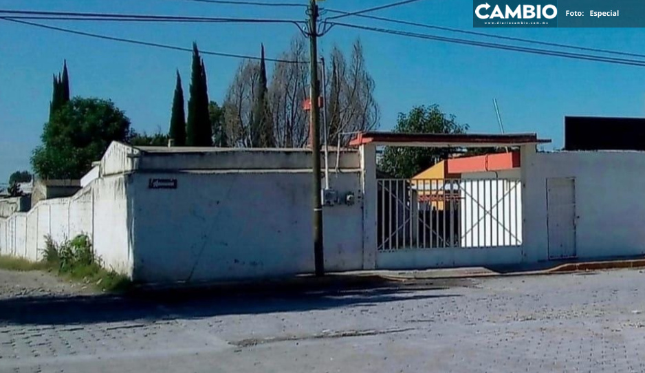 Mujer se quita la vida colgándose de un árbol en su casa en San Mateo Tlaixpan