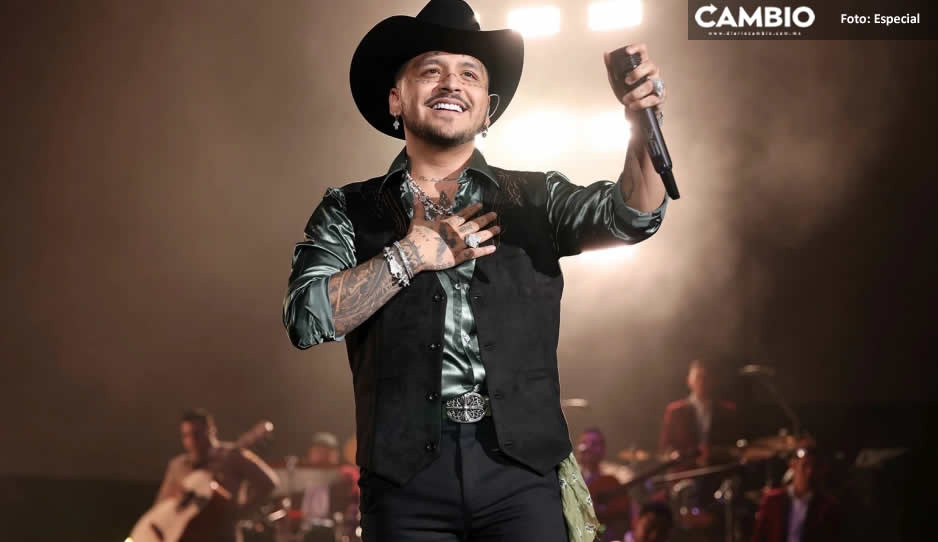 ¡Bien coqueto el muchacho! Christian Nodal le canta Eres a una mujer y no es Cazzu