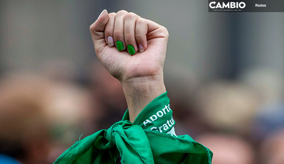 Pocos estudiantes de la BUAP se unen a la marcha por la despenalización del aborto (VIDEO)
