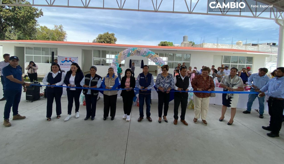 Inaugura Filomeno Sarmiento Centro Comunitario de Sanctorum