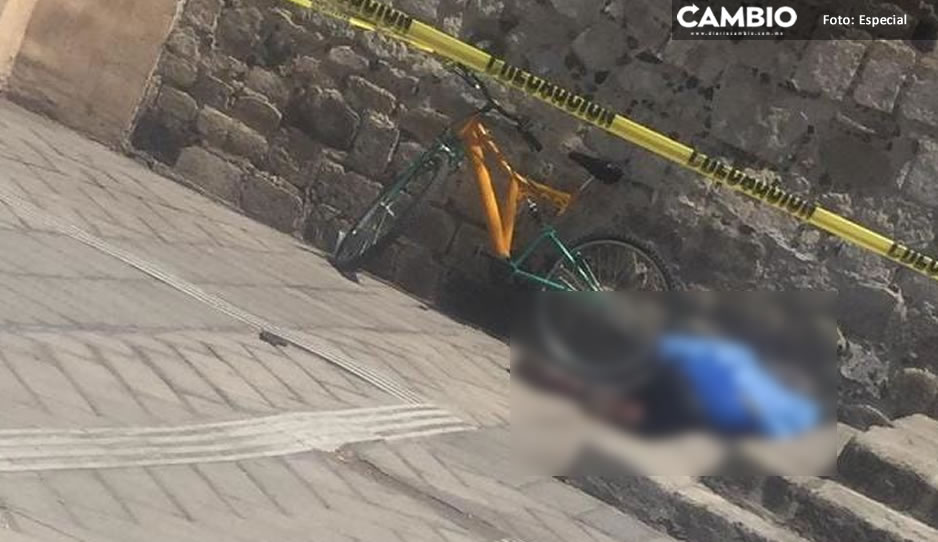 Tras sufrir un ataque epiléptico, joven muere en la entrada del Ex Convento de Huejotzingo
