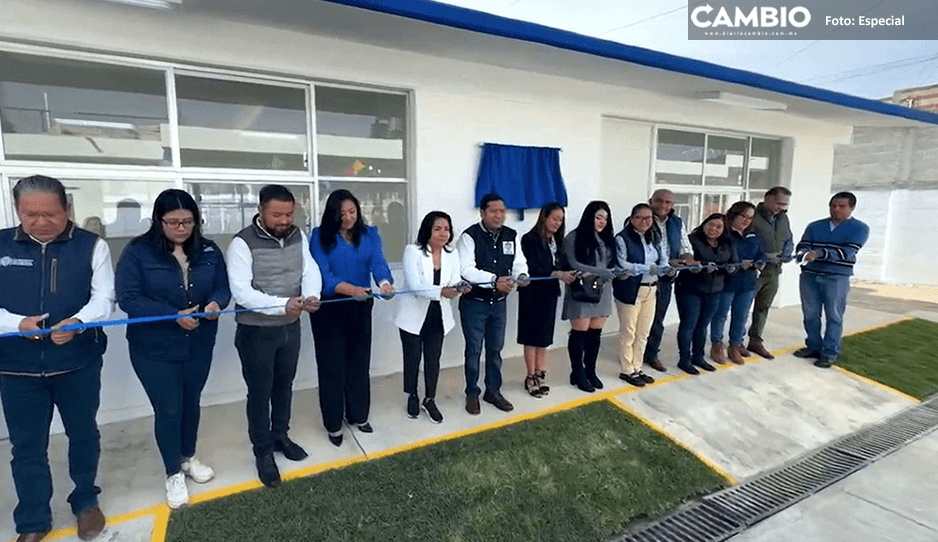 Filomeno Sarmiento entrega dos salones en preescolar 5 de Mayo en Cuautlancingo