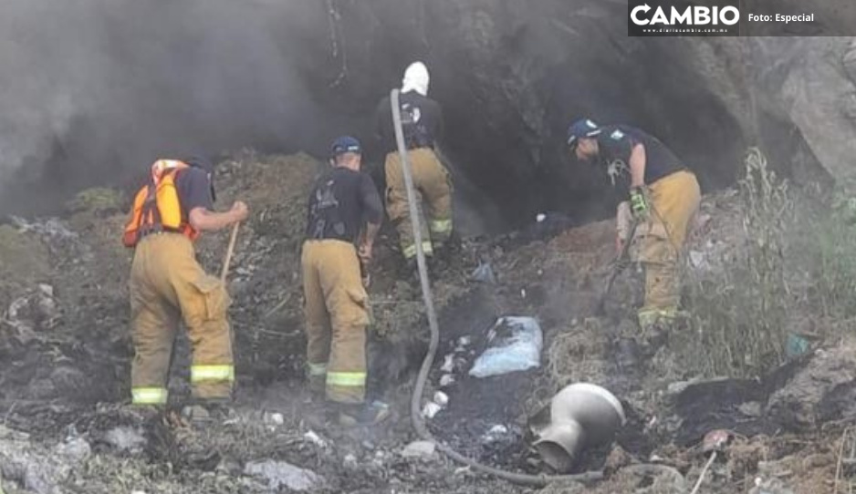 Bomberos de Cholula sofocan incendio en cerro Zapotecas
