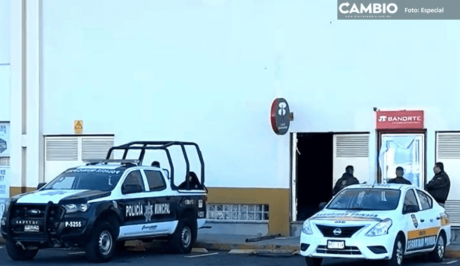 Roban cajero automático de Banorte en plaza Cruz del Sur
