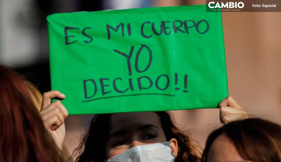 Diputados locales tienen una deuda histórica por no legalizar el aborto en Puebla