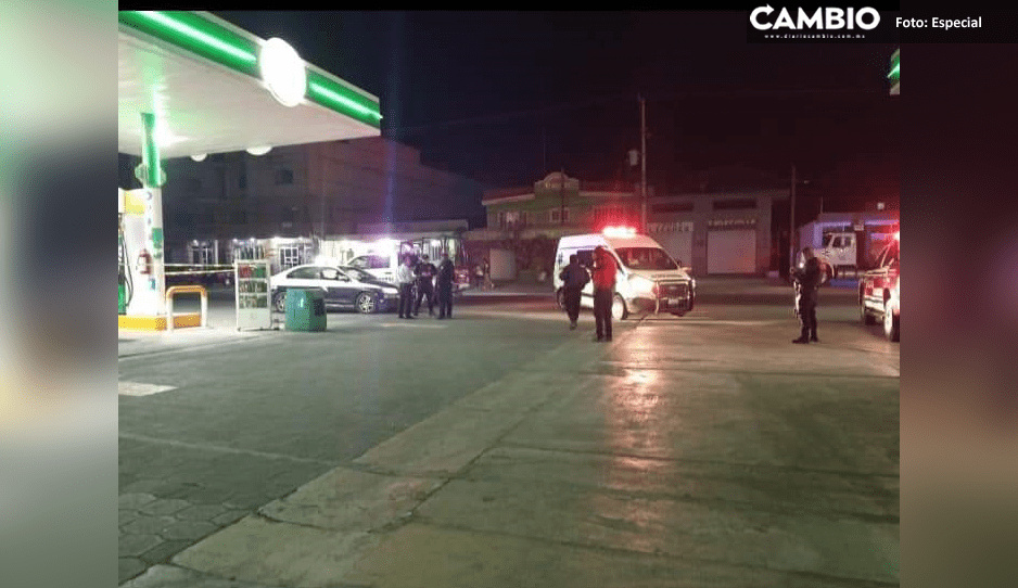 Balean a despachador durante violento asalto a gasolinera en Altepexi