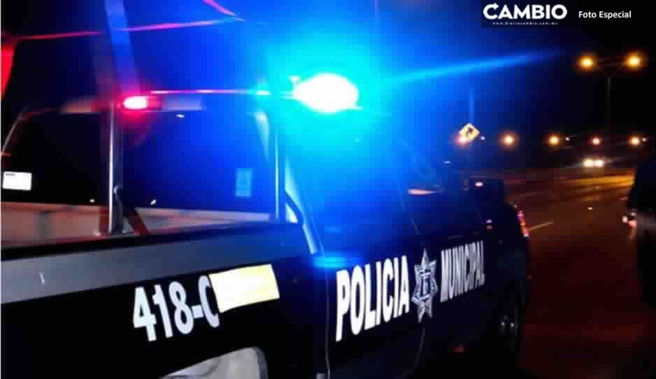 Movilización policiaca en la China Poblana, tras encontrar cabina de tráiler con reporte de robo