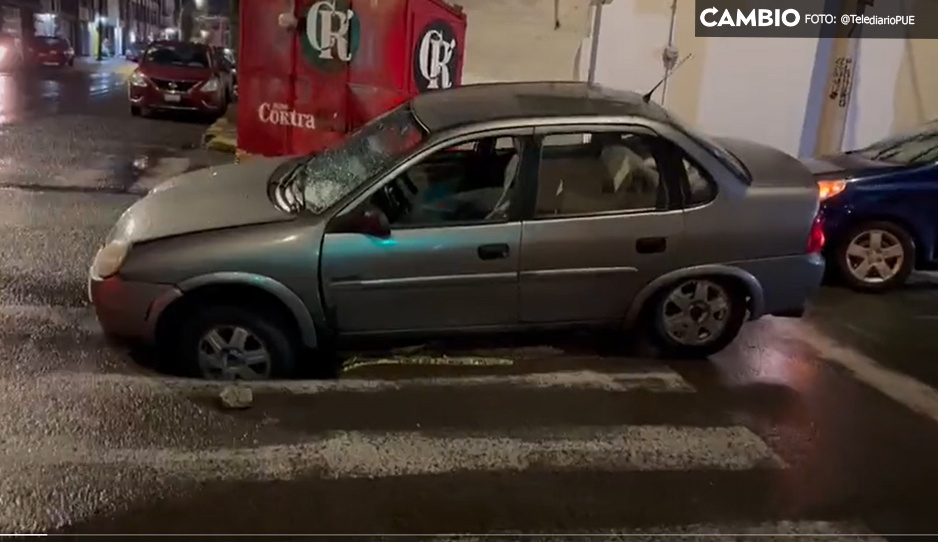 ¿Puebla de los baches? Poblano queda atascado en hundimiento de la 27 Oriente (VIDEO)