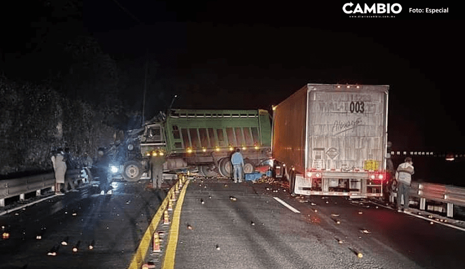 Encontronazo entre Torton y Tráiler deja pérdidas millonarias en la México Tuxpan