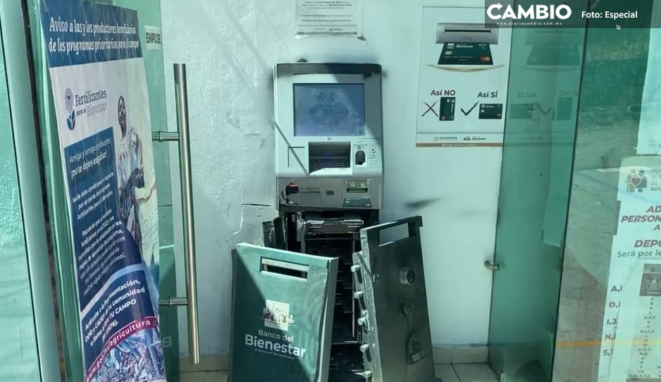 Delincuentes saquean cajero del Bienestar en Izúcar