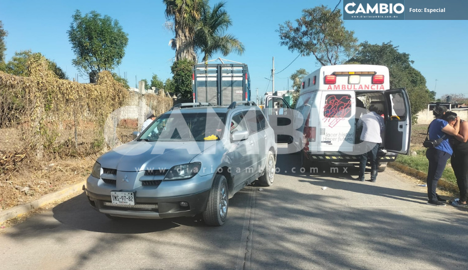 Motociclista termina herido por explosión de cohetones en Tepeojuma