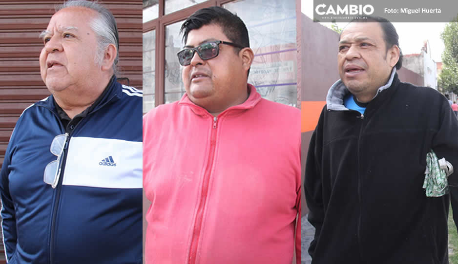 Vecinos del Barrio de Santiago se lanzan vs parquímetros del Ayuntamiento de Puebla