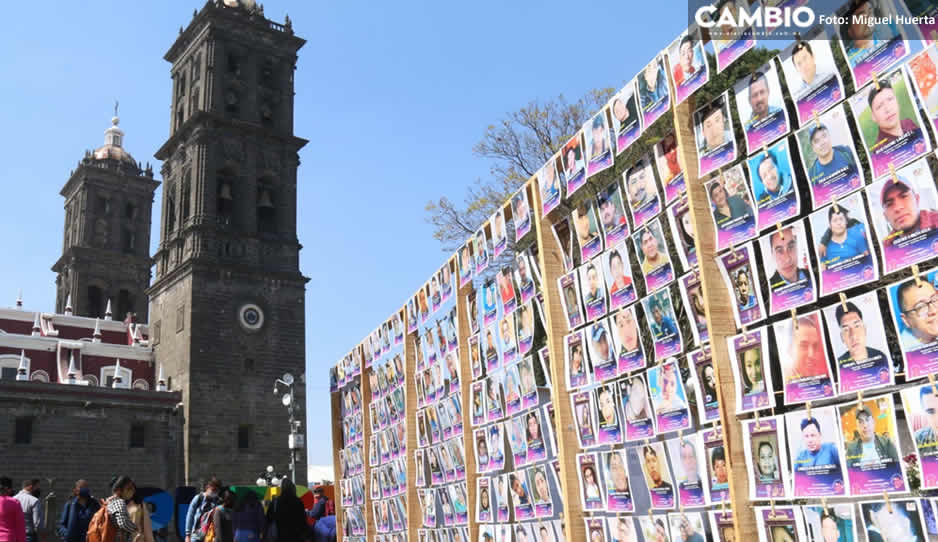 Voz de los Desaparecidos cerró su protesta del 8M instalando un tendedero en el Zócalo