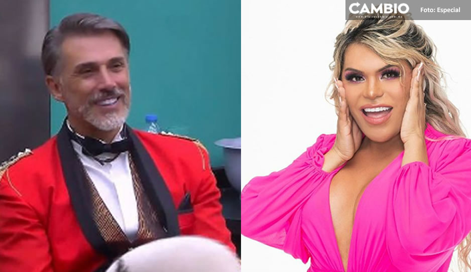 ¿Acoso en &quot;La casa de los famosos? Sergio Mayer le da tremenda a nalgada a Wendy Guevara (VIDEO)