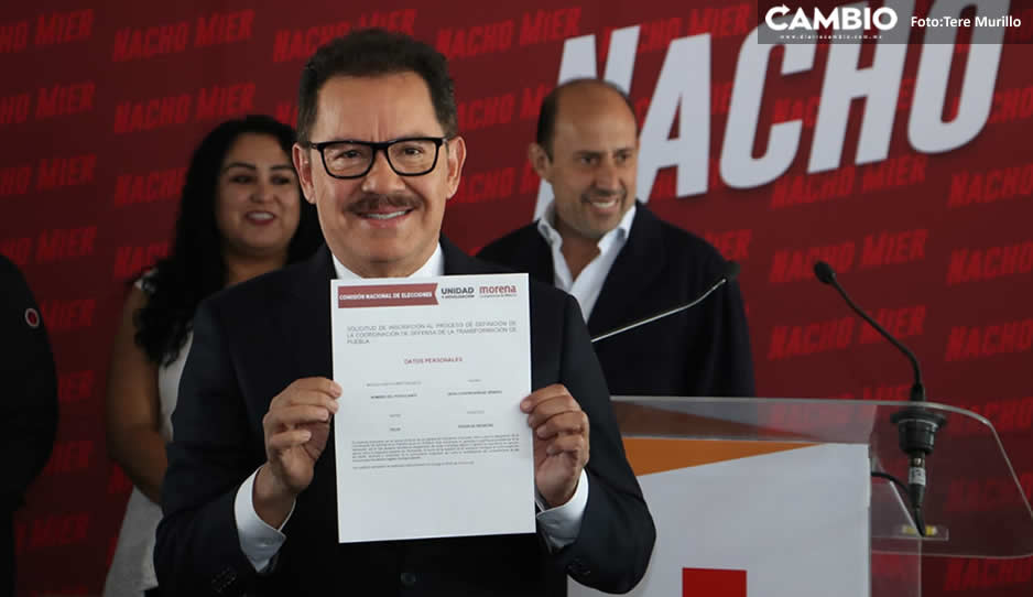 Nacho Mier se registra al proceso interno de Morena en Puebla (FOTOS y VIDEO)