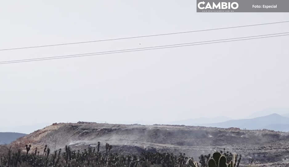 Ráfagas de viento en Tehuacán reavivan incendio en el relleno sanitario de Coapan