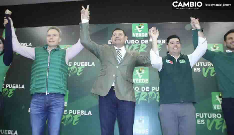 Jimmy Natale entrega a Armenta constancia de Coordinador Estatal del PVEM en Puebla