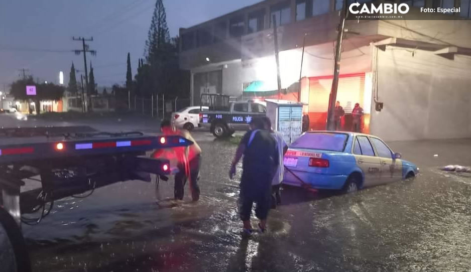 Lluvias atípicas causan inundaciones y daños en Izúcar