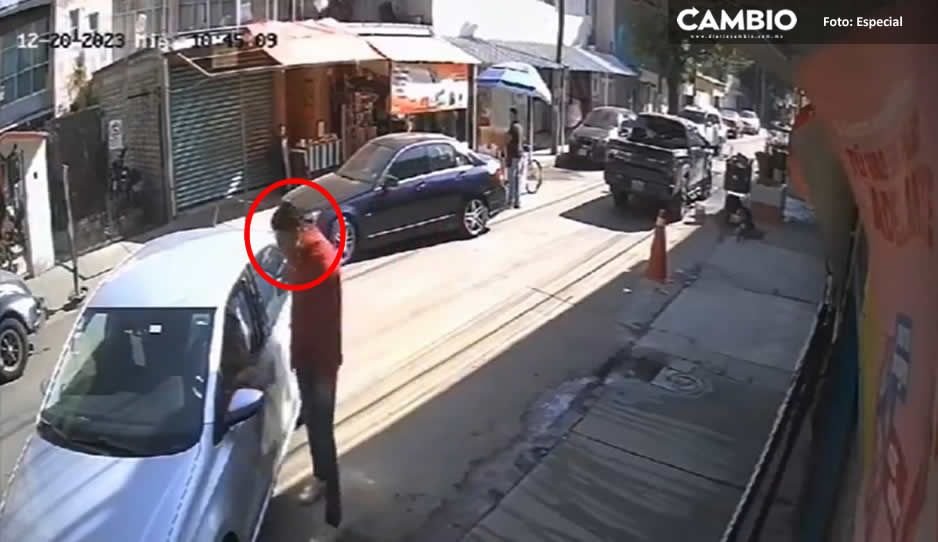 ¡Se puso bravo! Conductor agrede a otro tras chocar en Coyoacán (VIDEO)