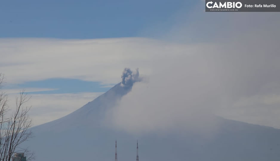 ¡Alerta poblano! Reportan intensa caída de ceniza en Puebla (VIDEO)