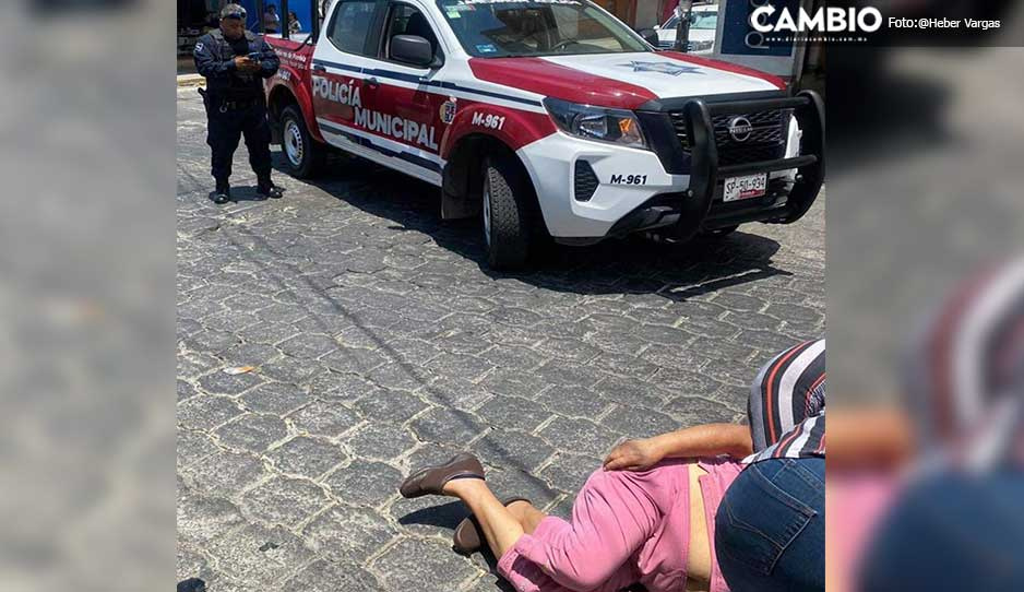 Patrulla atropella a abuelita en pleno Centro de Tehuacán