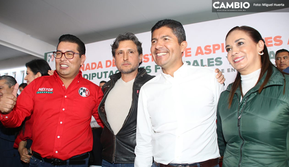Acompaña José Juan Espinosa a Néstor Camarillo en su registro como precandidato al Senado