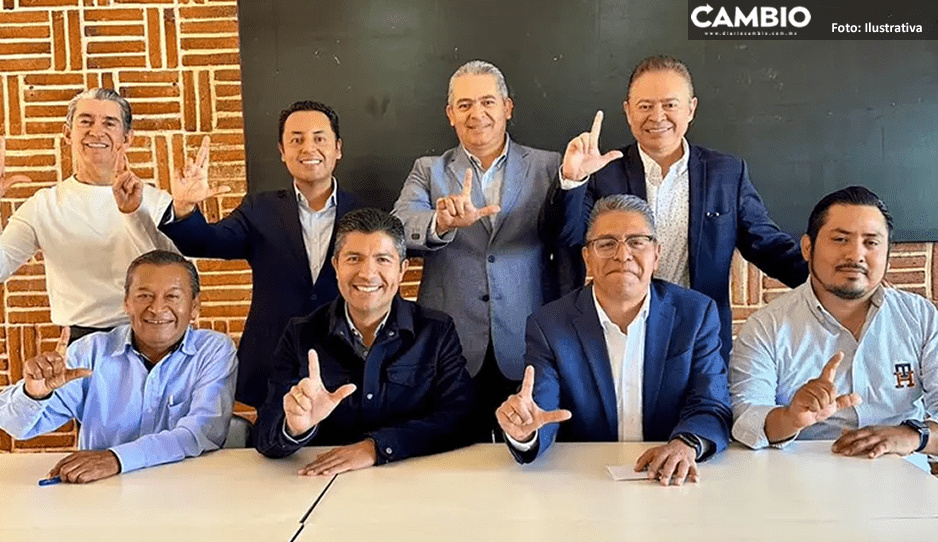 Panistas y exalcaldes de Tehuacán se reúnen con Lalo Rivera y Marcos Castro