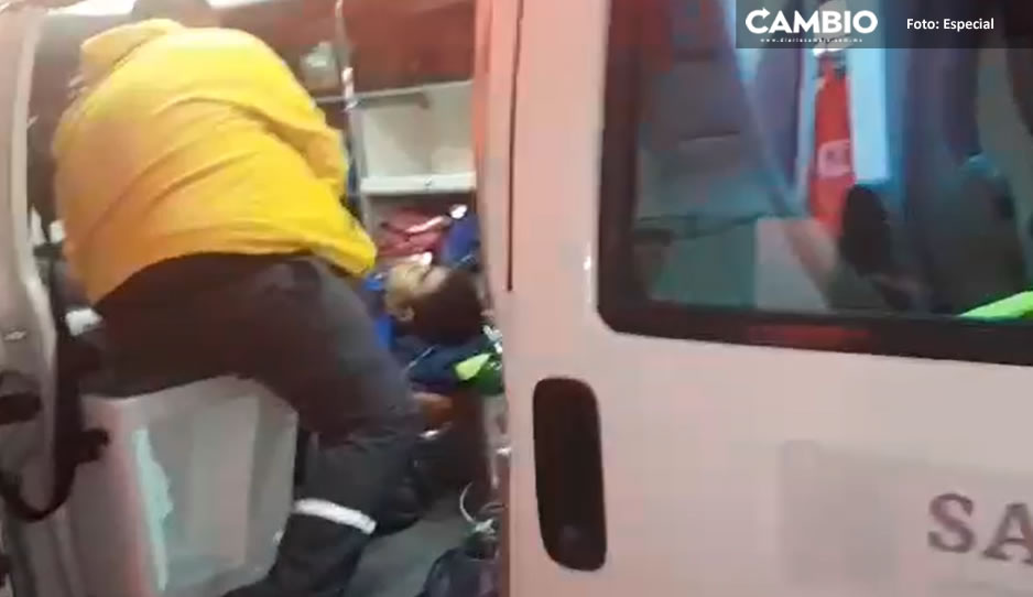 Iba en moto y terminó con fractura el joven que cayó a barranca en la Gregorio Ramos