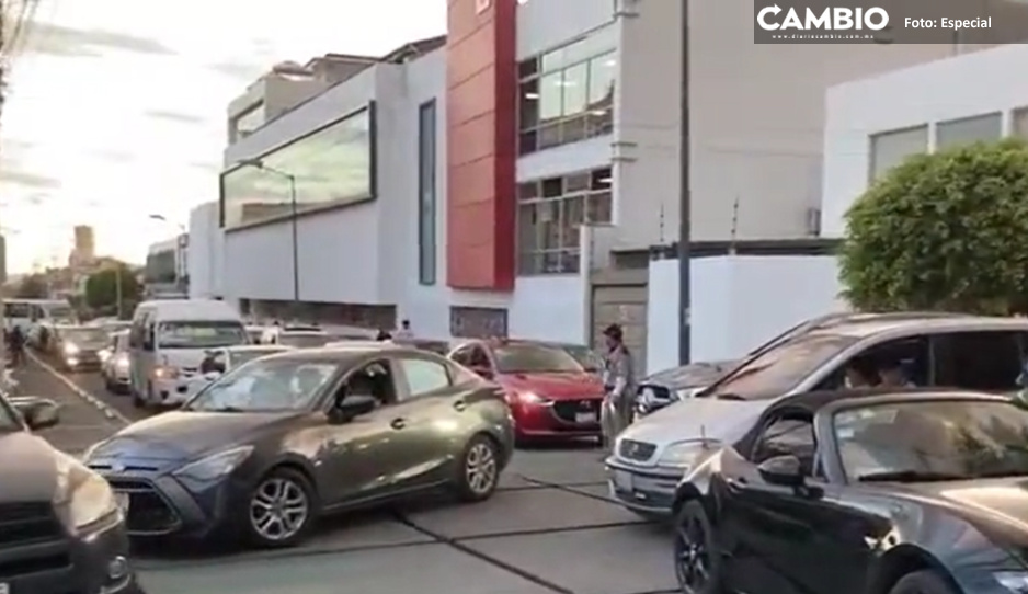 ¡Toma vías alternas! Desfile de Calaveras desquicia el tráfico en la Avenida Juárez