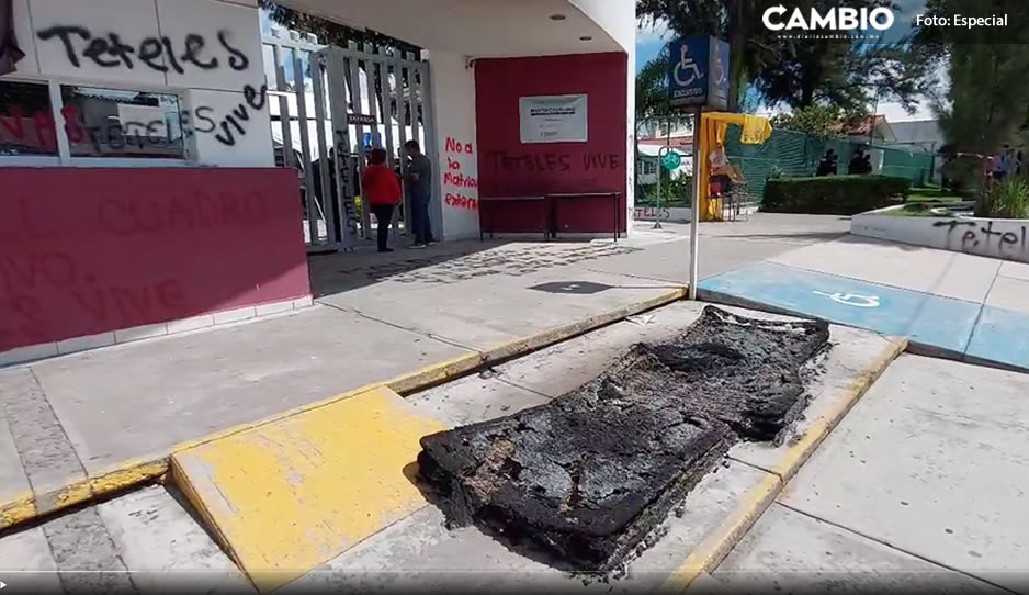 Normalistas de Teteles vandalizan instalaciones de la SEP (VIDEO)