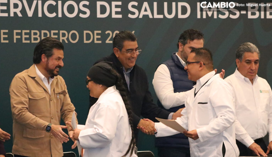 Entregan Sergio Salomón y Zoé Robledo 2 mil 667 basificaciones a trabajadores del IMSS (VIDEO)