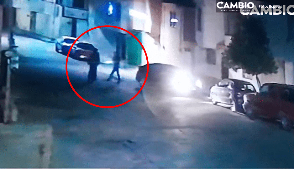 VIDEO: Así asaltan a estudiante en calles de Texmelucan