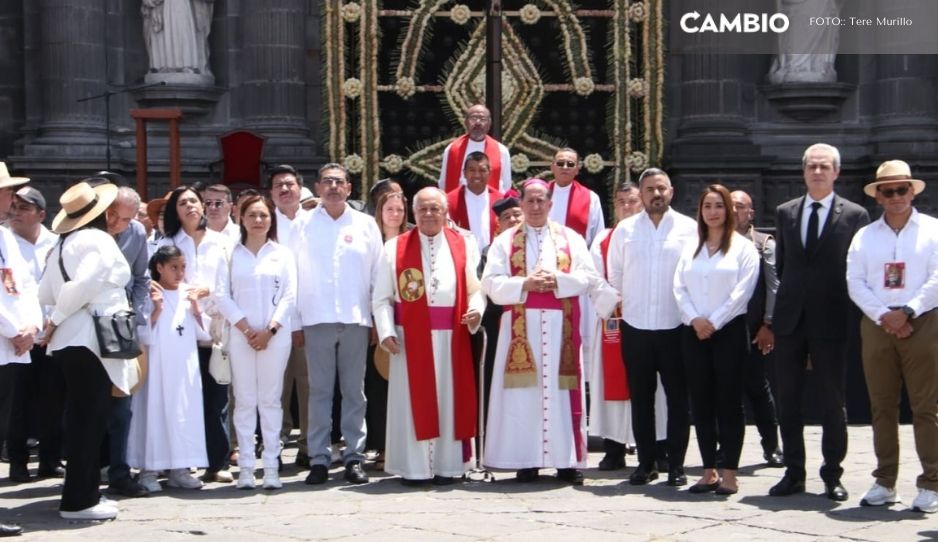 Sergio Salomón y Adán Domínguez participan en la Procesión de Viernes Santo 