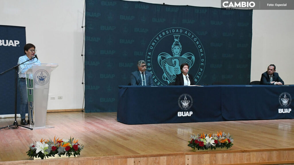 Inaugura Lilia Cedillo foro académico por los 50 años del ICUAP