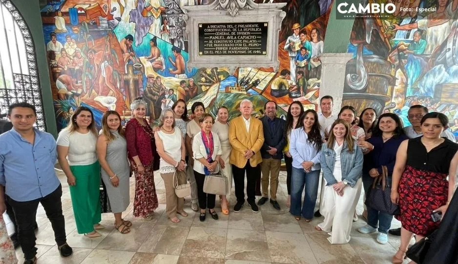 Inaugura Carlos Peredo mural "555 años de la conquista por Moctezuma" en Teziutlán