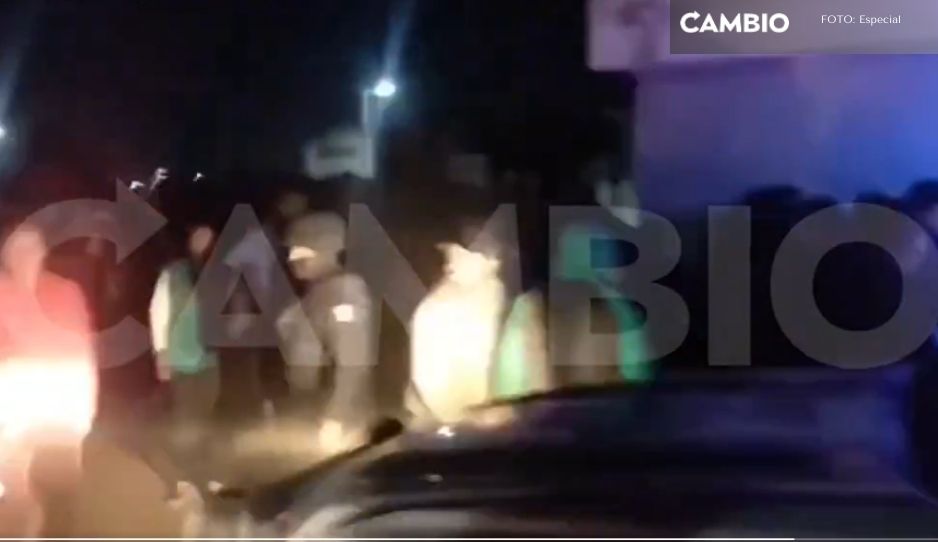 Vecinos intentan linchar a supuesto abusador de menores en Amozoc